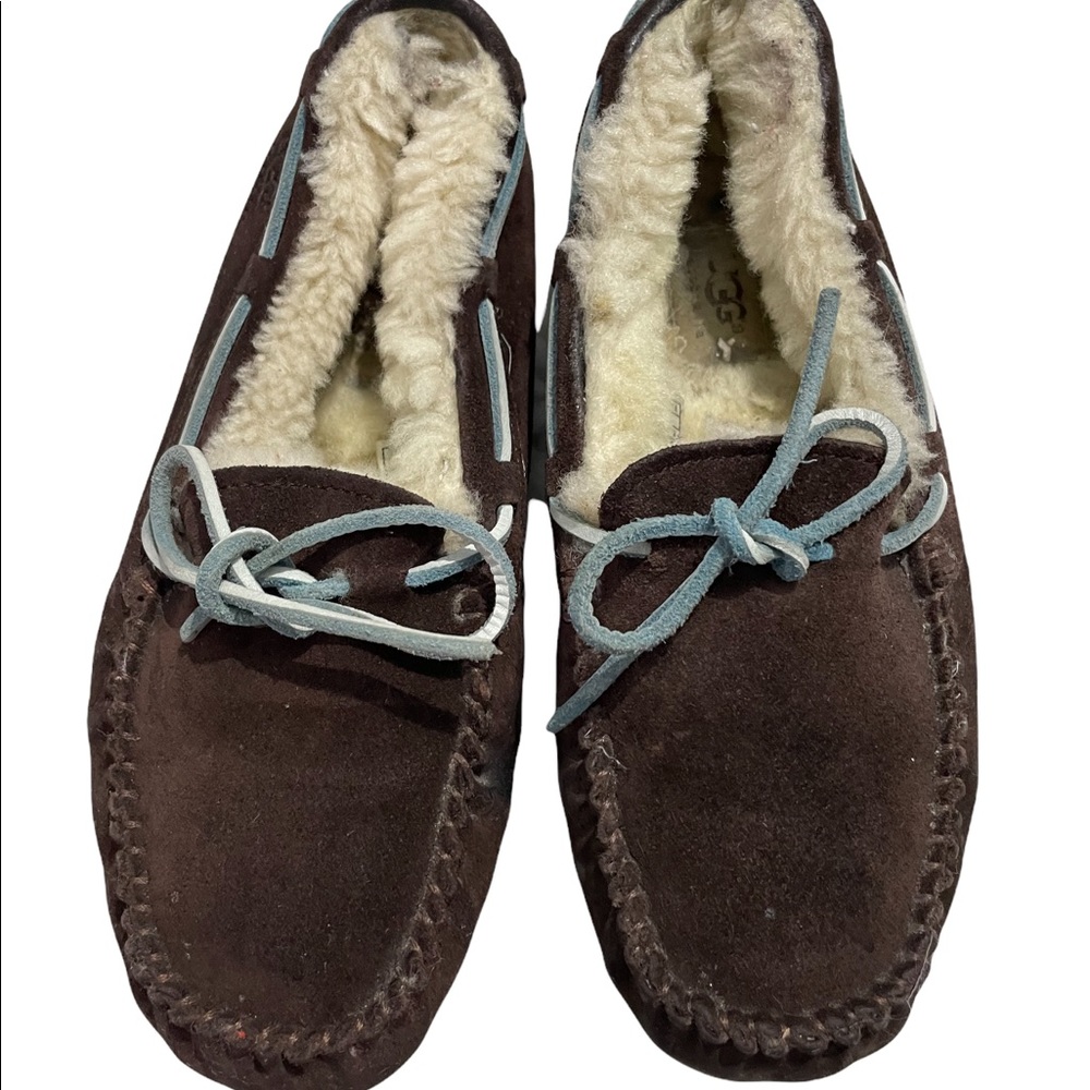 UGG brown comfortable leather suede sleepers size 7